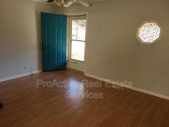 4th image of 8221 Mercer Dr