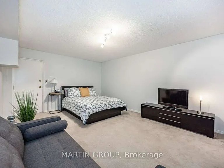 895 Maple Ave #514 — Photo 32