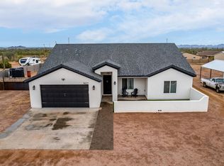 1427 E WHITELEY Street, Apache Junction, AZ 85119