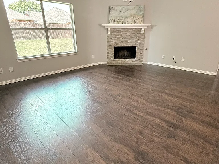 2345 Aurora Dr — Photo 10
