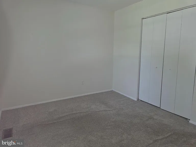 3301 Heidi Ln — Photo 18