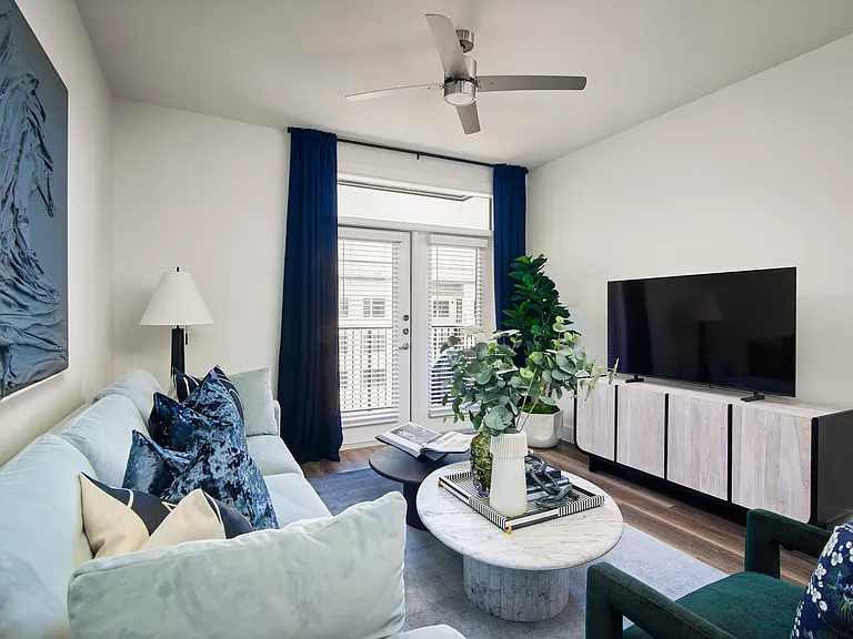 Diamond Flats — Photo 14