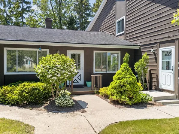 2619 Camelot BOULEVARD, Sheboygan, WI 53081