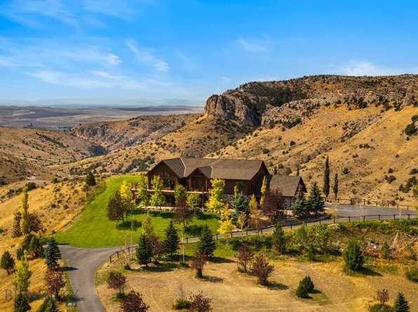 531 Mossy Rock Ln, Manhattan, MT 59741