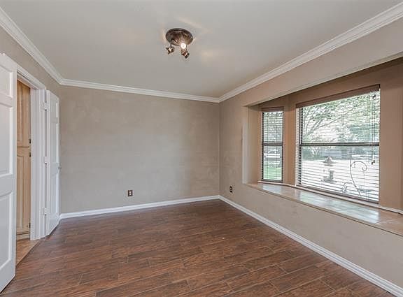 4th image of 14 Red Oak Cir