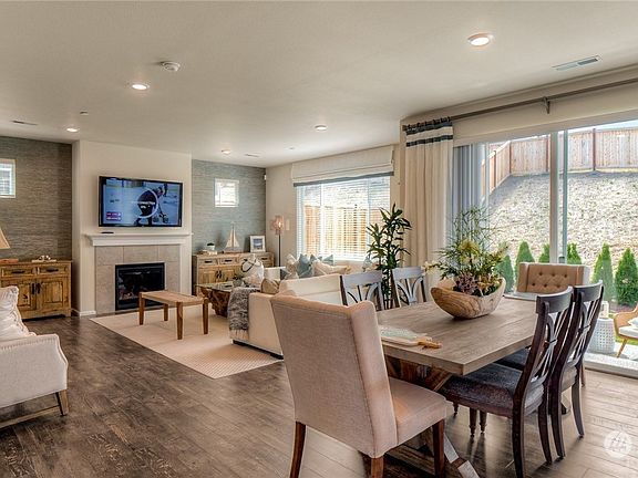 5th image of 914 Bunting Place SE #85