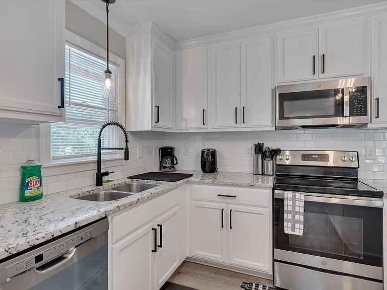 1012 Glenco Rd — Photo 14