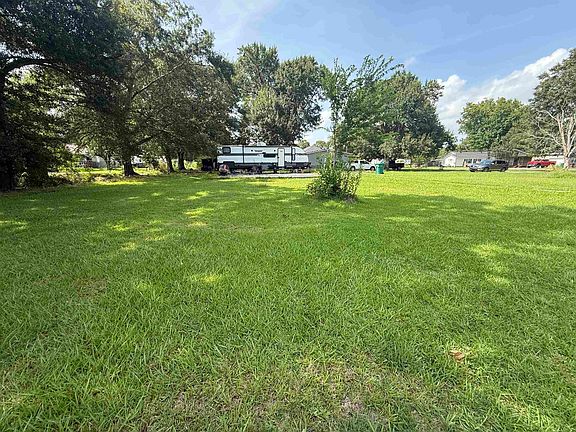 5th image of 6044 Perry Ln