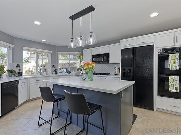 3rd image of 4275 Alta Vista Ct