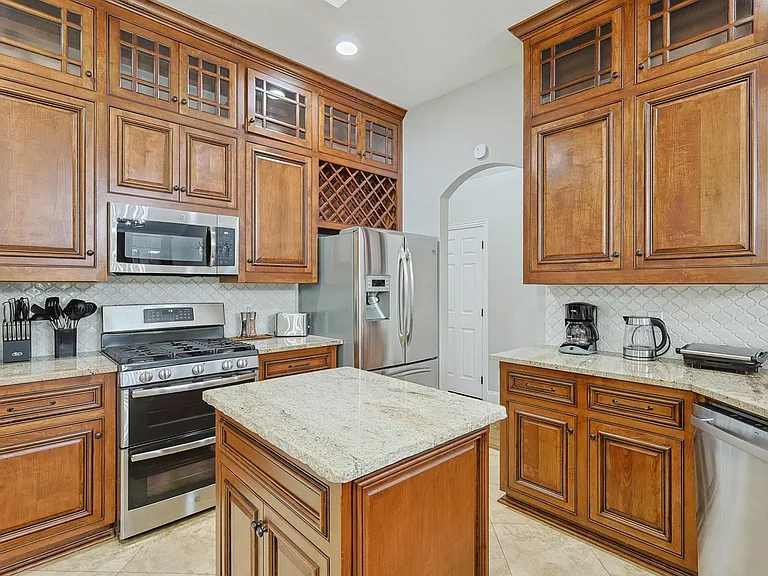 2604 Brandi Ln — Photo 12
