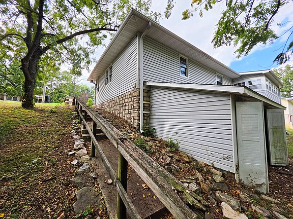 31st image of 408 S Harlin Drive