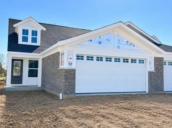 118 Meadowlark Ln #201, Brookville, OH 45309