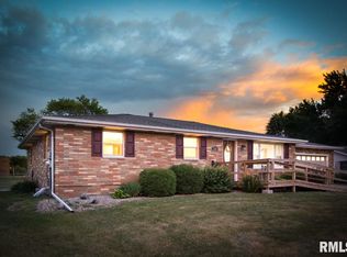 1714 Deppert Dr, Pekin, IL