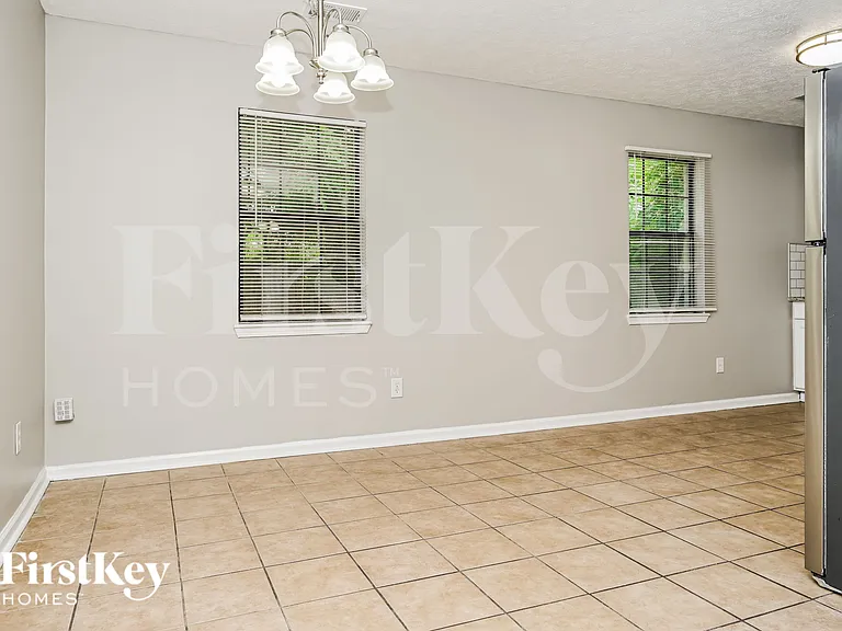 250 Hunters Trce — Photo 5