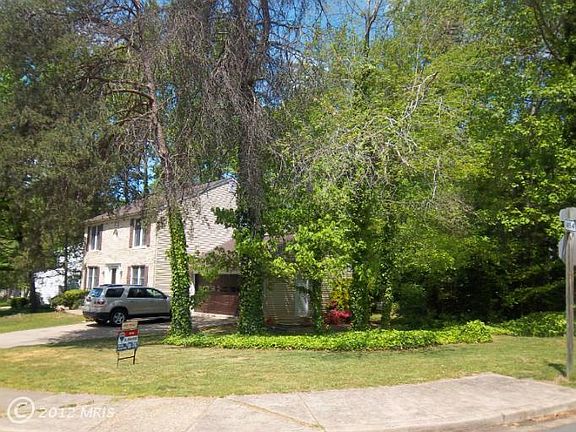 2nd image of 4712 Hopkins Dr