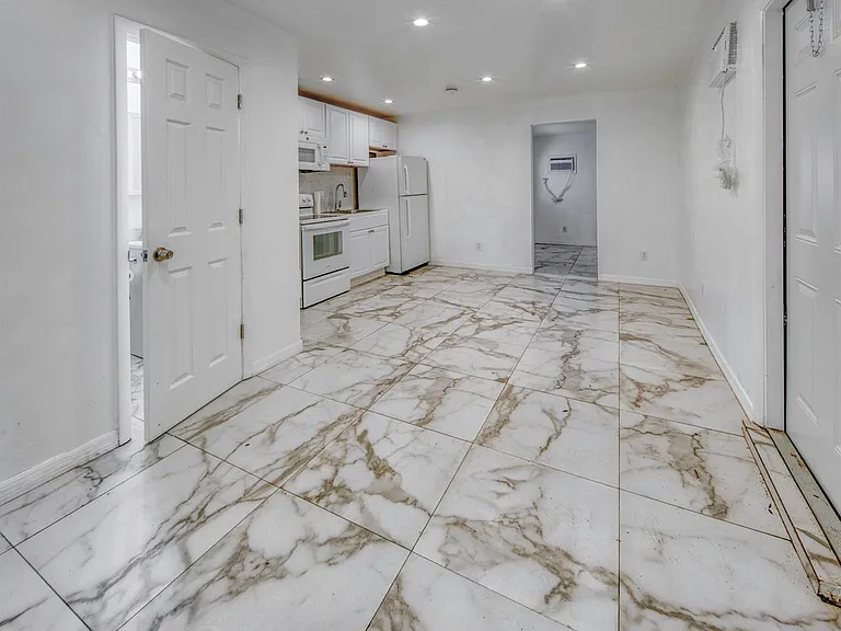 519 S M St — Photo 12