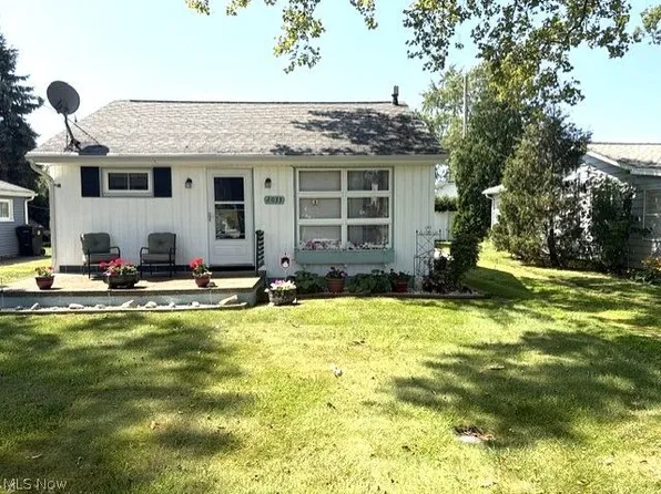 2033 Morningside Dr, Ashtabula, OH 44004