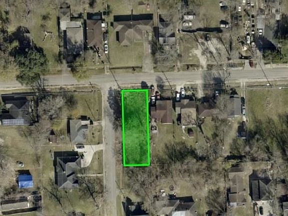 4th image of 873 Granville Dr
