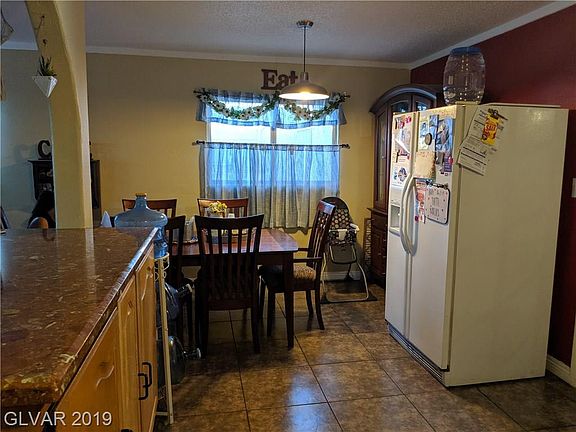 2nd image of 1209 Greenway Dr