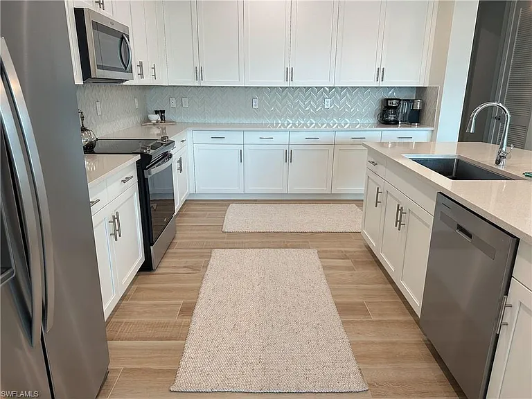 207 Indies Dr E #201 — Photo 9