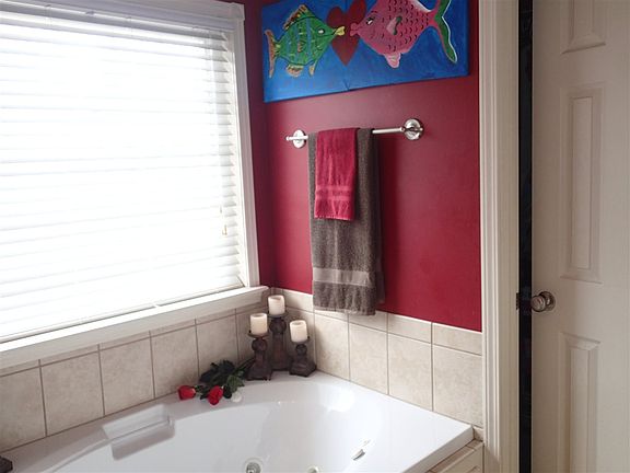 5th image of 306 Laurelwood Dr