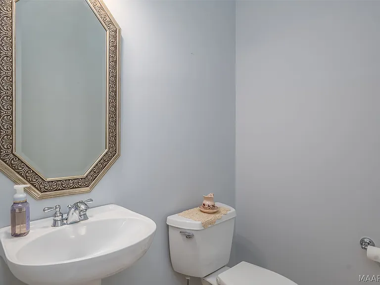 2230 Wyndgate Dr — Photo 29