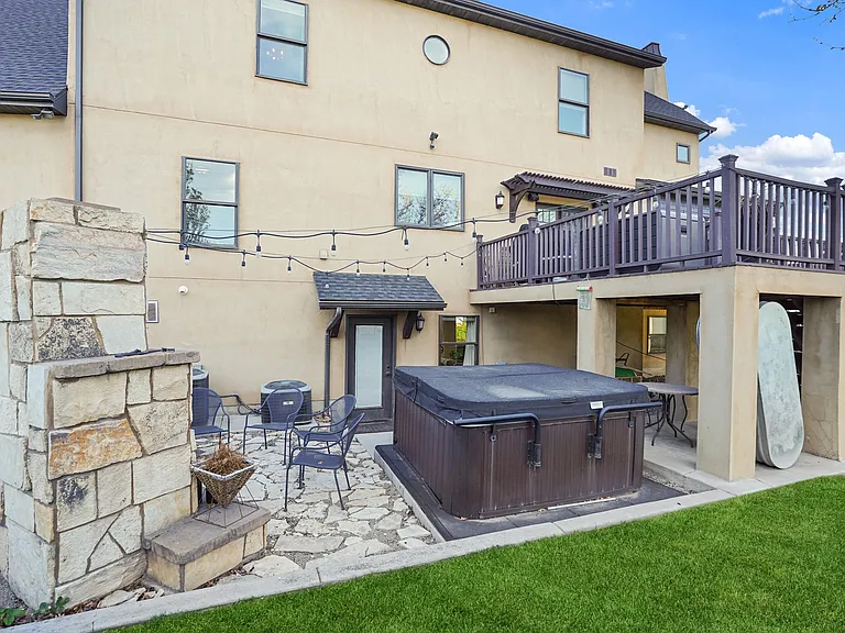 247 S 650 West Cir — Photo 15