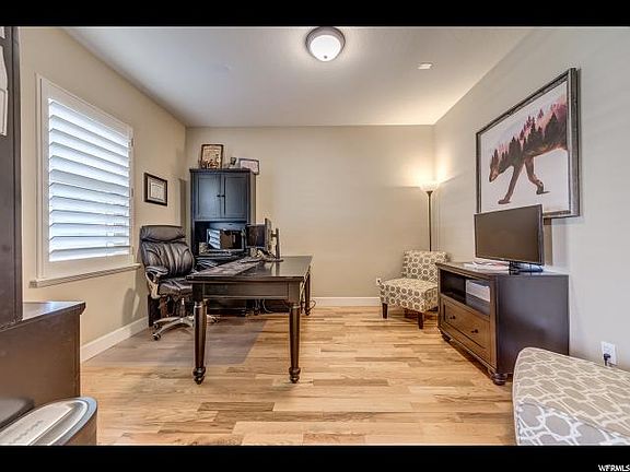 2nd image of 14313 S Red Barn Cir
