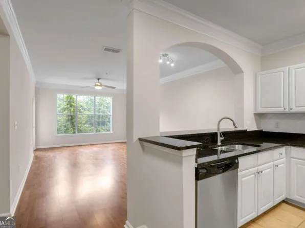 1213 Westchester Rdg NE, Atlanta, GA 30329