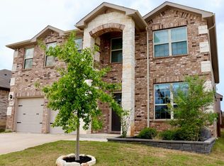 5617 Rio Rd, Roanoke, TX 76208