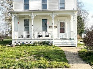 223 W High St, Mendon, IL