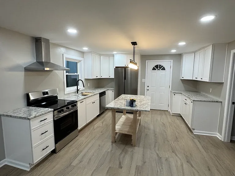 291 Ivy Hill Rd — Photo 3