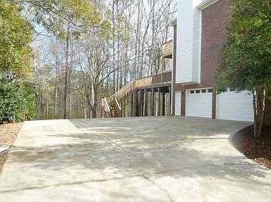 5th image of 822 Laurel Crest Ct