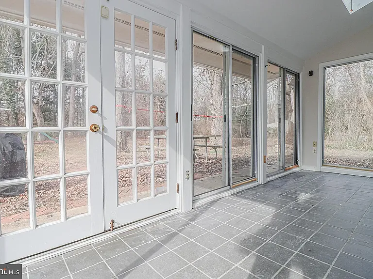 430 Duvall Ln — Photo 10