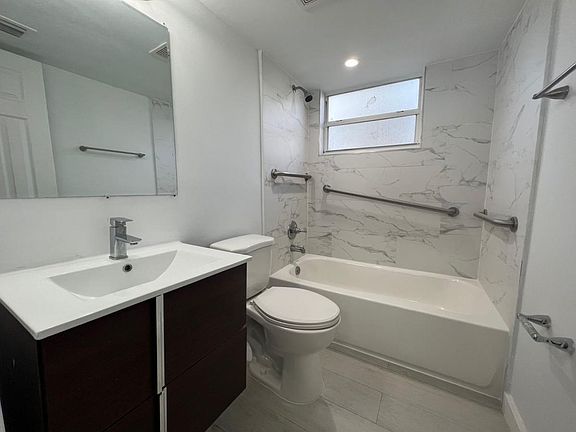 4th image of 465 NE 59th St Unit 15-465-15