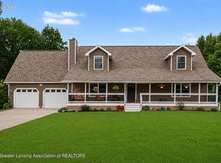 7450 Crowley Ln, Eaton Rapids, MI 48827