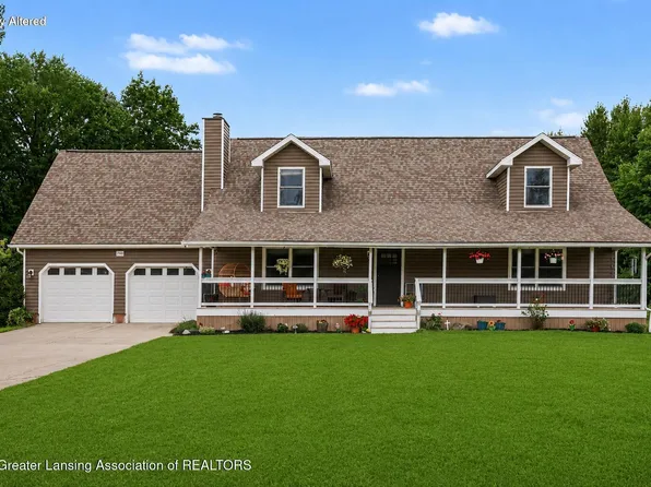 7450 Crowley Ln, Eaton Rapids, MI 48827