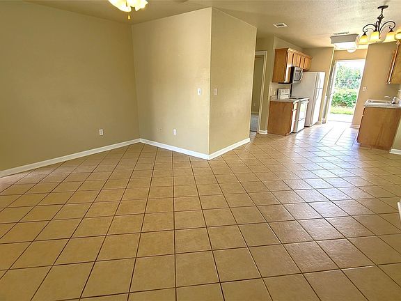 5th image of 112 Sendero Dr