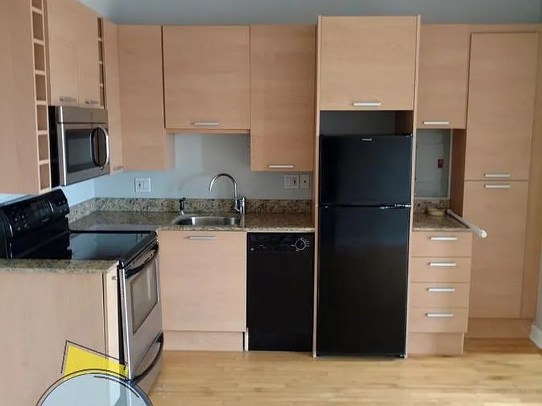 732 W Bittersweet — Photo 13