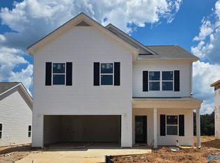 7311 Pine Run Ln, Owens Cross Roads, AL 35763