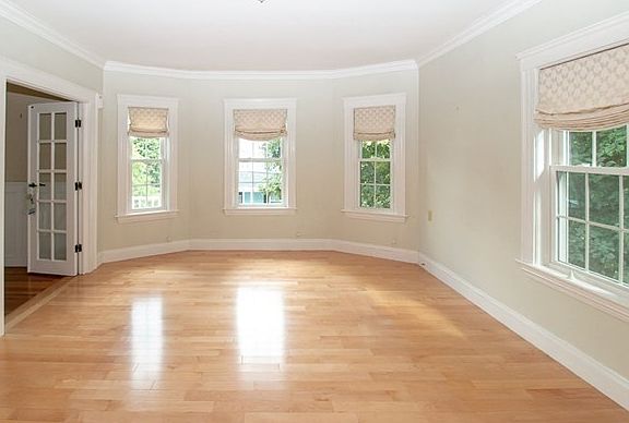 4th image of 15 Dewey Ave Unit 15