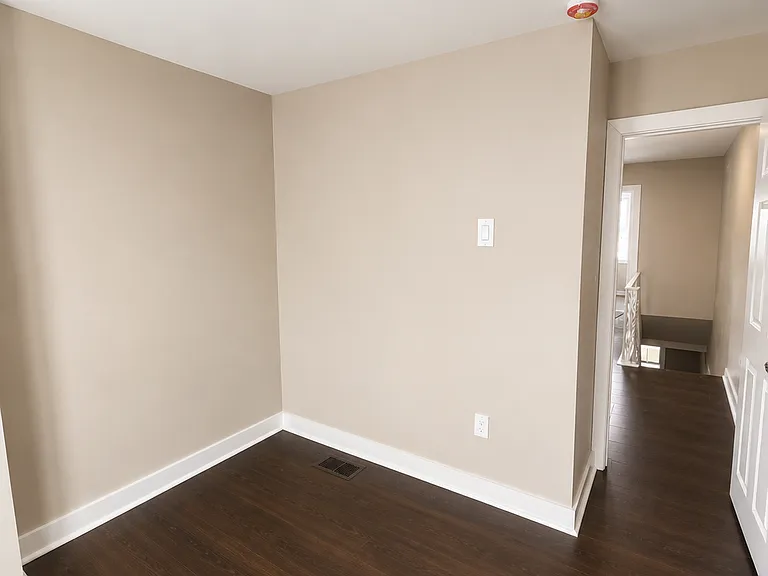4011 Gilham St — Photo 12