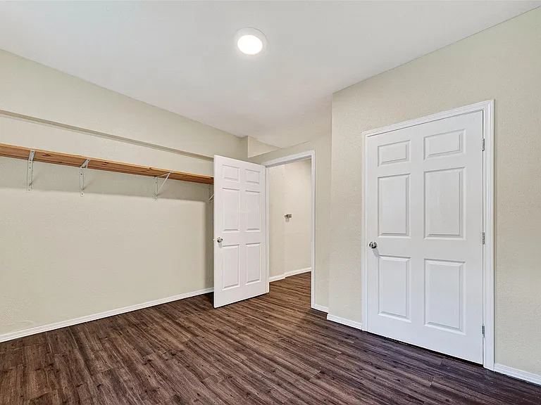 7738 Park Place Blvd — Photo 10
