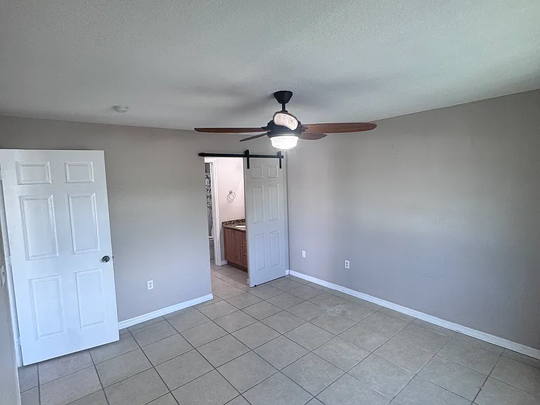3421 Winkler Ave #402 — Photo 9