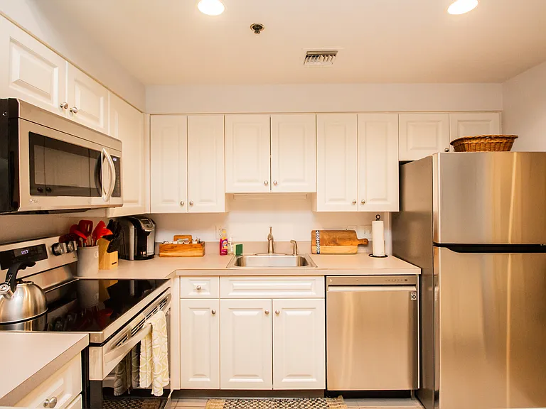 1387 Washington St #203 — Photo 14