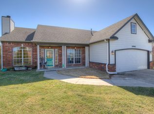 29902 E 140th St S, Coweta, OK 74429