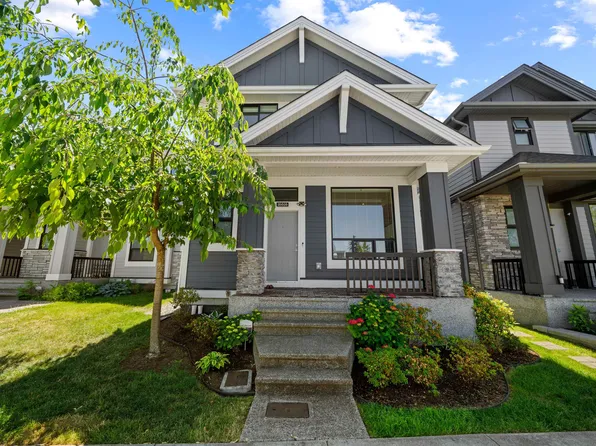 16616 Edgewood Dr, Surrey, BC V3Z 9X9