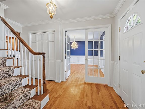 3rd image of 250 Chasse Cir