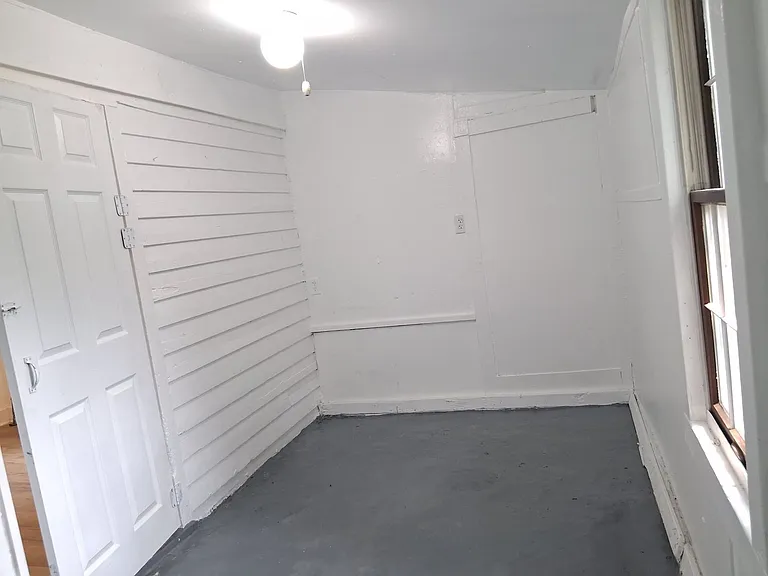 213 Cohansey St — Photo 10