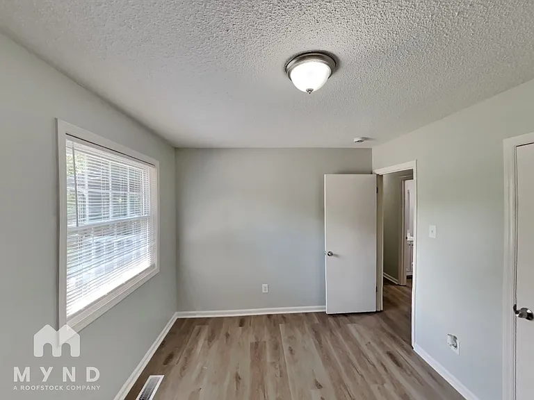 200 Buckskin Dr — Photo 13